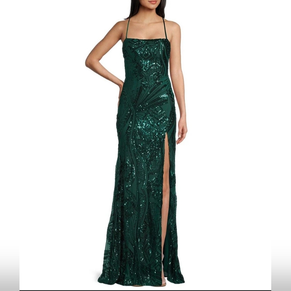 Women's Clothing (A7)